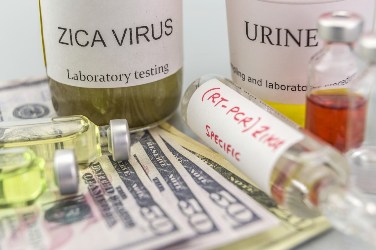 Laboratory genetic testing kit with reagent vials